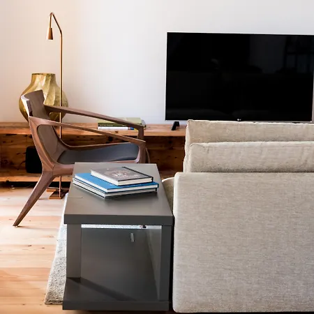 Апартаменты Flora Chiado *