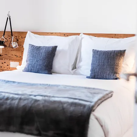 Апартаменты Flora Chiado *