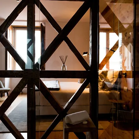 Flora Chiado Апартаменты *