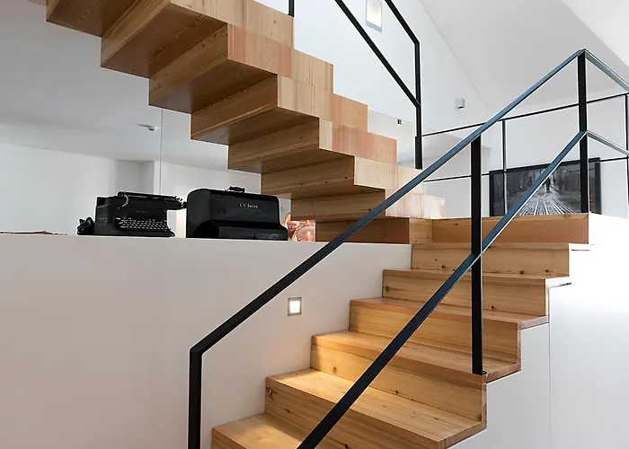 芙洛拉希亚多公寓 *