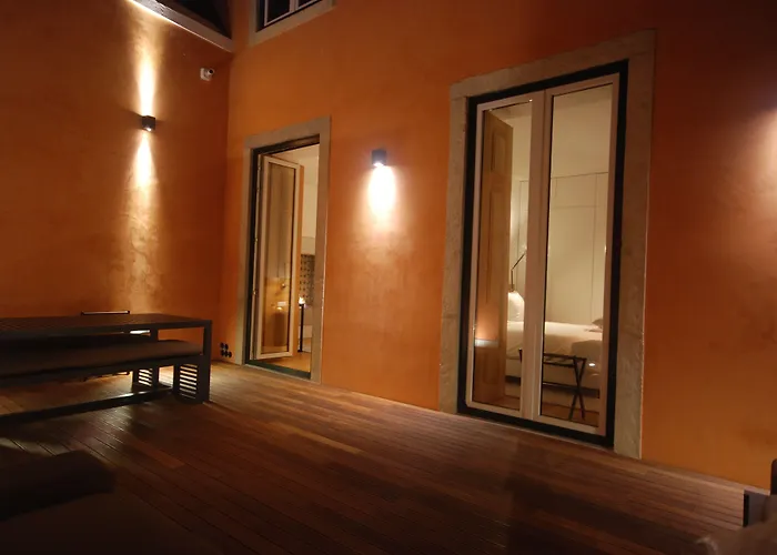 芙洛拉希亚多公寓 *