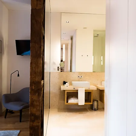 فلورا تشيادو شقة *