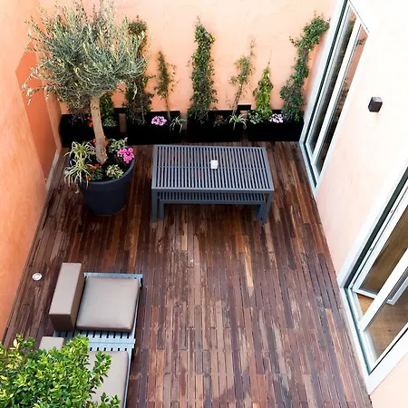 Flora Chiado Apartment