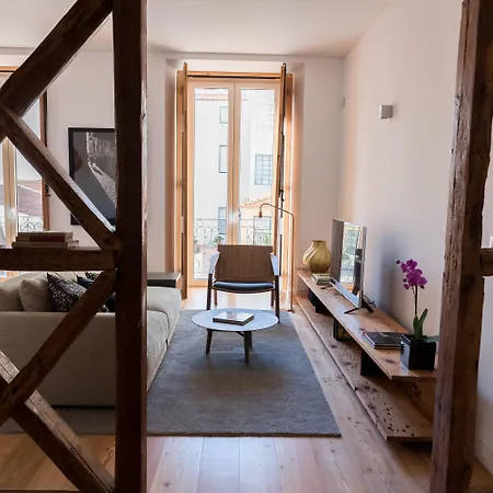 Flora Chiado Apartment Lisbon