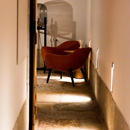 Flora Chiado Apartment