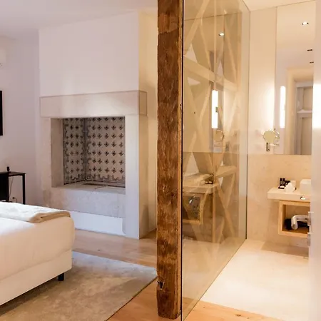 Flora Chiado Apartment *